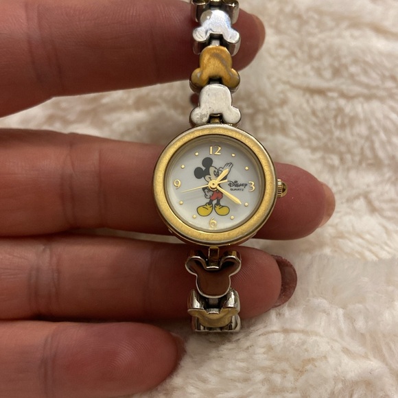 Disney Mickey silver and gold watch - Picture 8 of 8